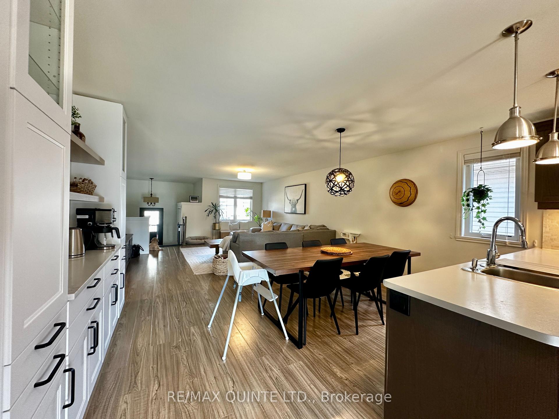 Photo 2 of 138 Greenhill Lane, Belleville, Belleville Ward — HOMEH