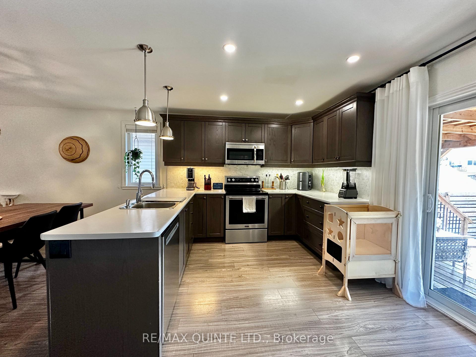 Photo 10 of 138 Greenhill Lane, Belleville, Belleville Ward — HOMEH