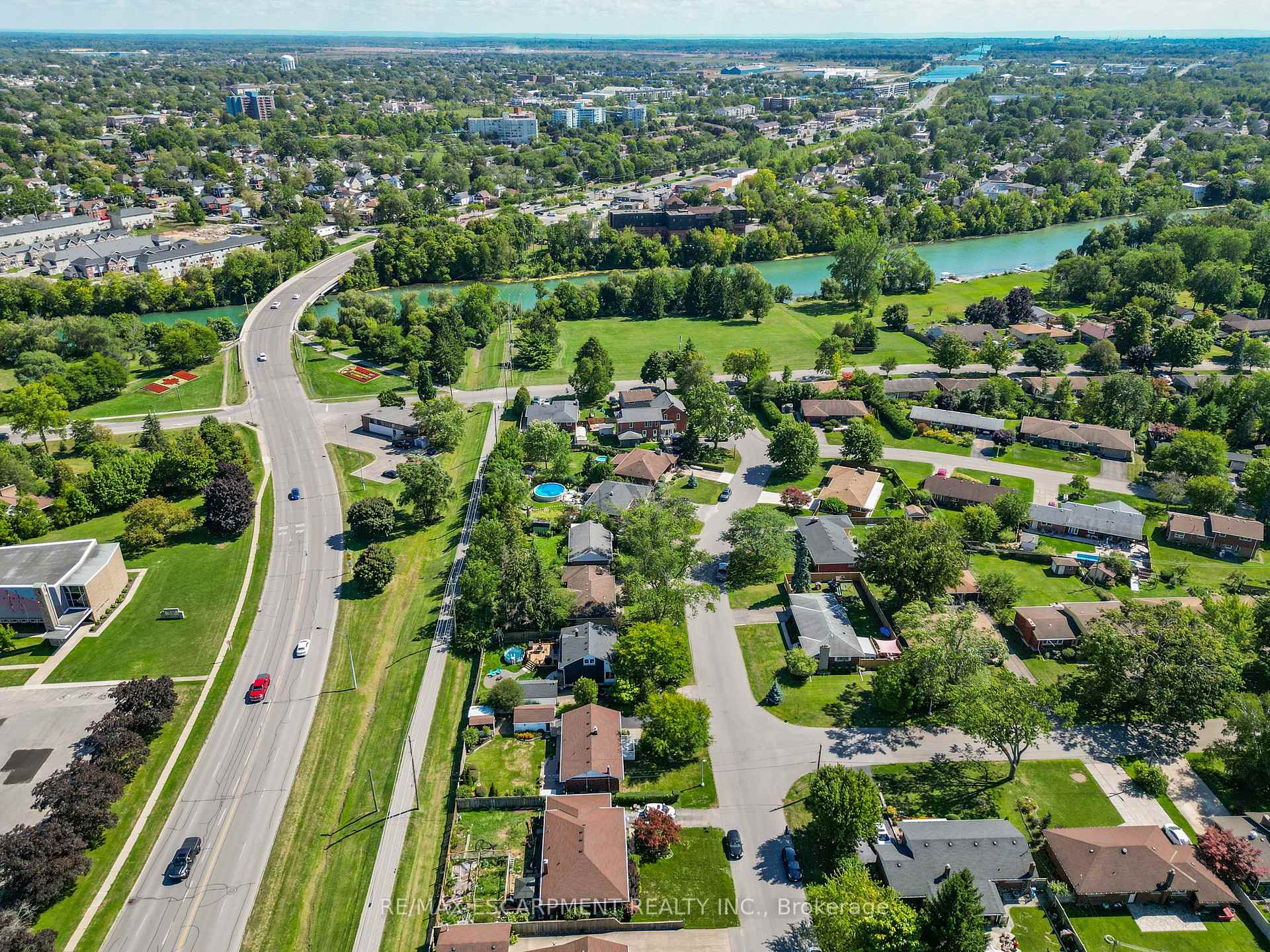 Photo 24 of 11 Riverview Drive, Welland, Prince Charles — HOMEH