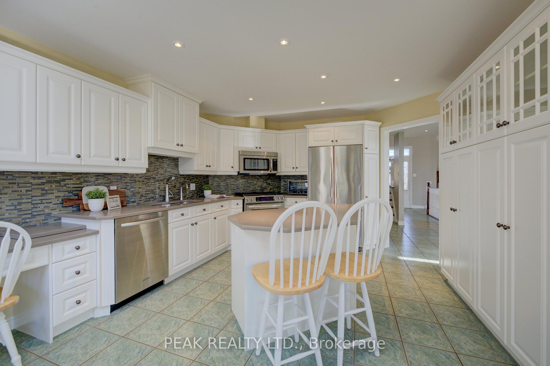 Photo 12 of 1 Chancellor Drive, Woolwich — HOMEH