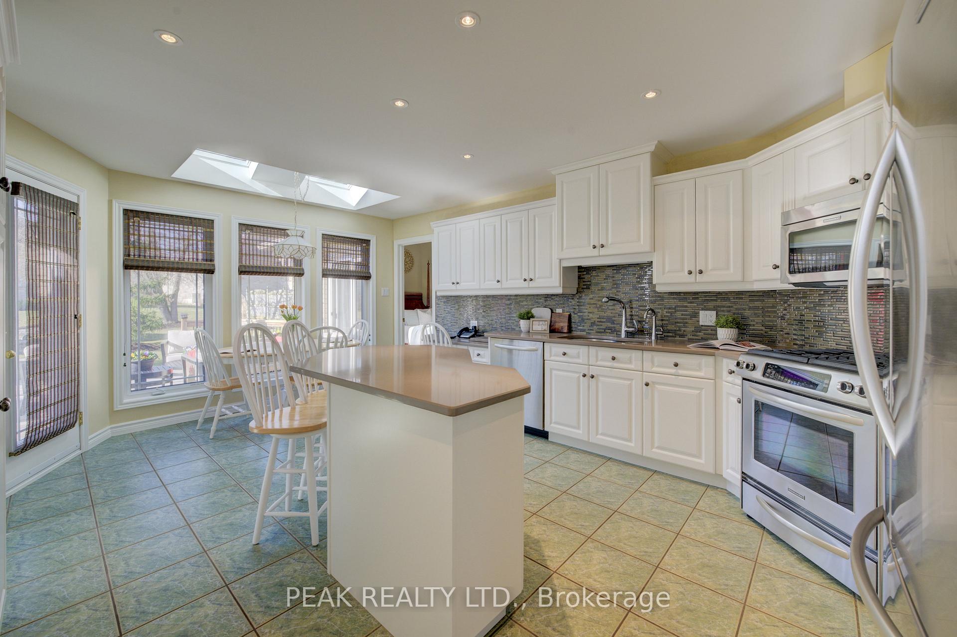 Photo 13 of 1 Chancellor Drive, Woolwich — HOMEH