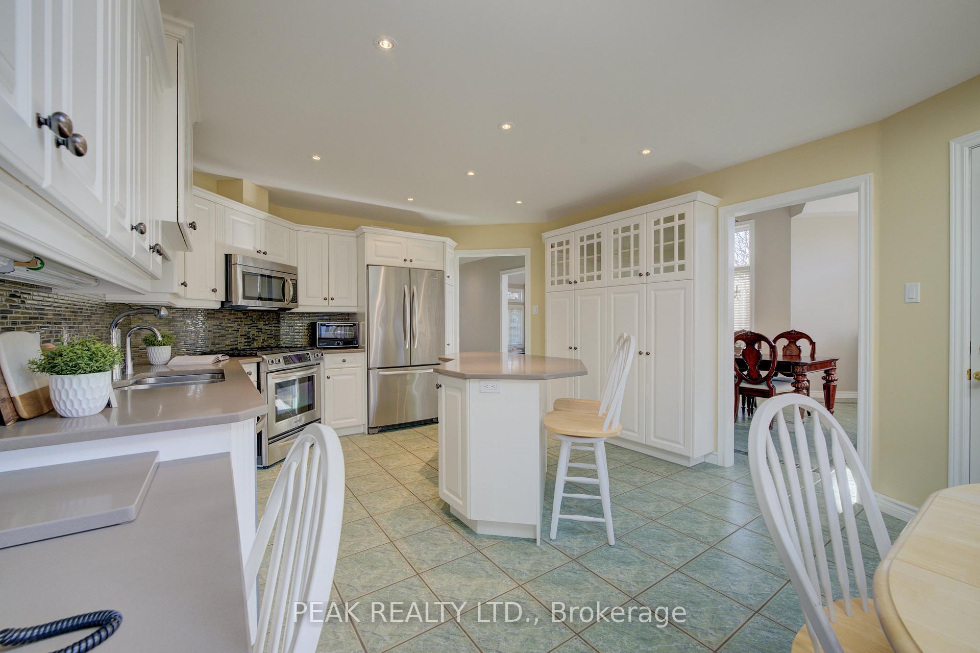 Photo 15 of 1 Chancellor Drive, Woolwich — HOMEH