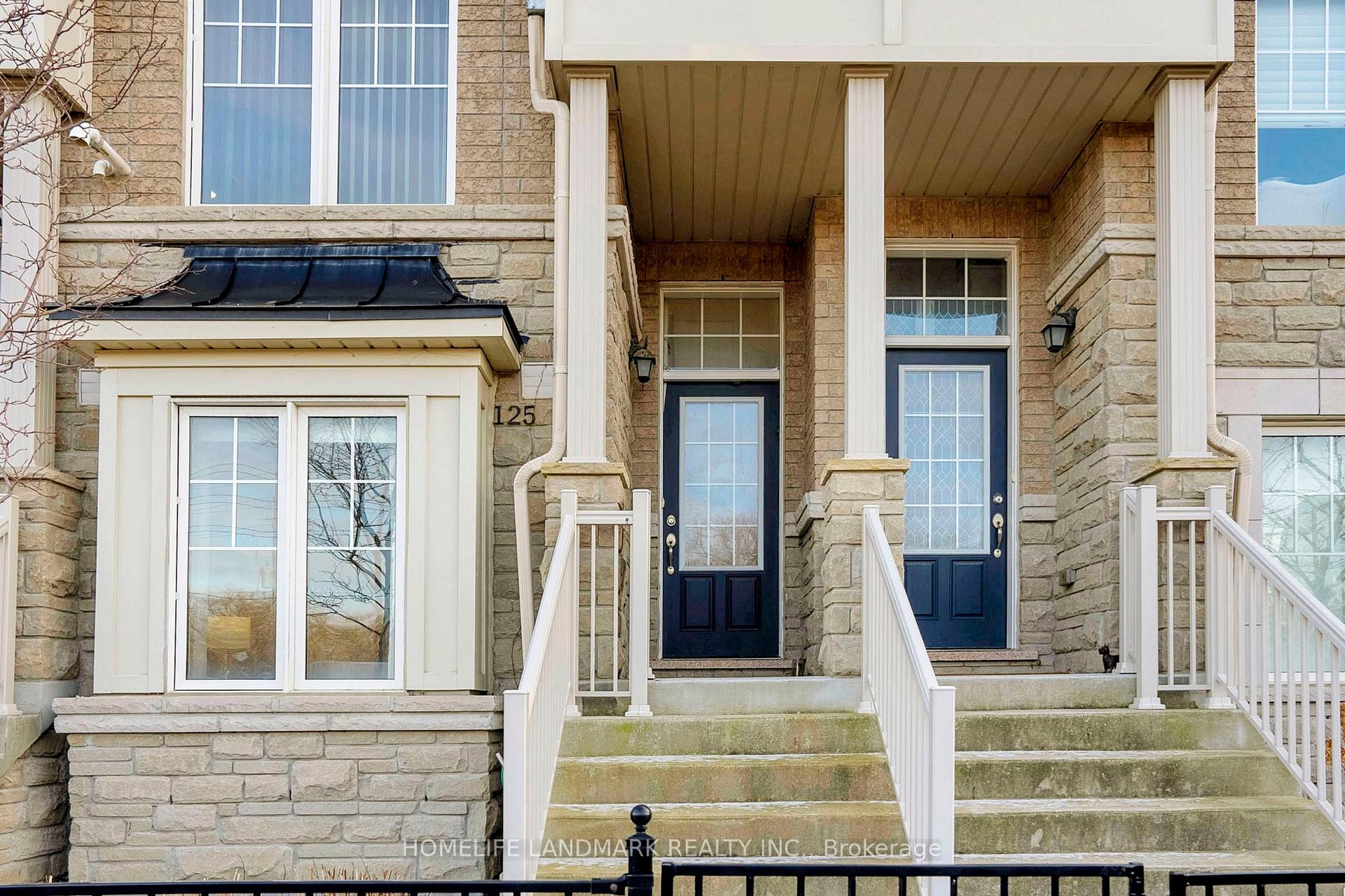 Photo 3 of 125 Dundas Way, Markham, Greensborough — HOMEH
