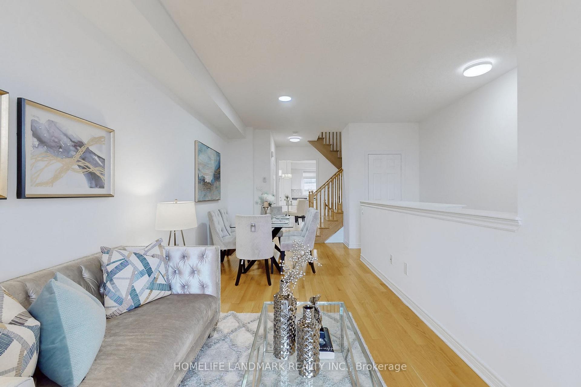 Photo 7 of 125 Dundas Way, Markham, Greensborough — HOMEH