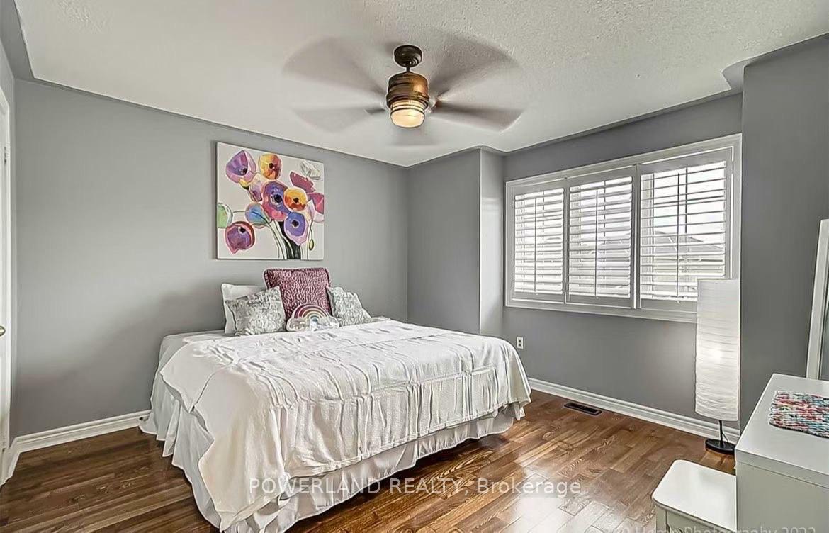 Photo 10 of 112 Redmond Drive, Vaughan, Patterson — HOMEH