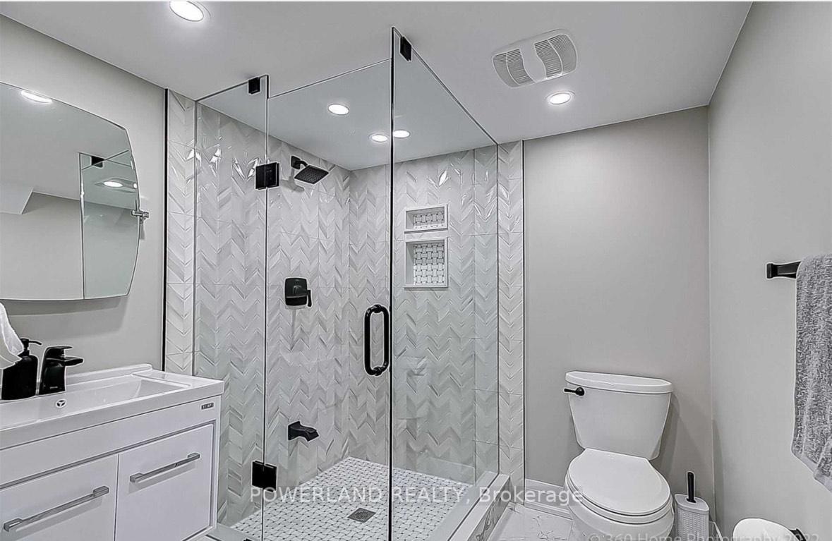 Photo 15 of 112 Redmond Drive, Vaughan, Patterson — HOMEH