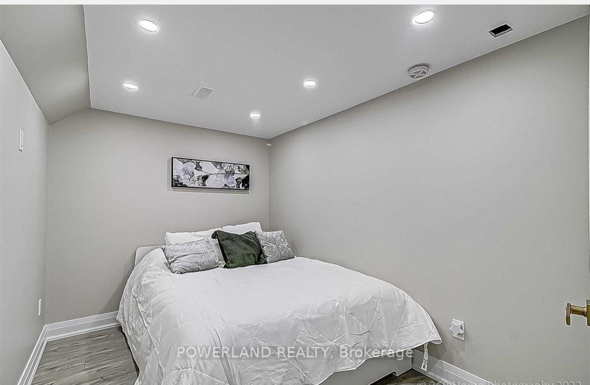 Photo 16 of 112 Redmond Drive, Vaughan, Patterson — HOMEH