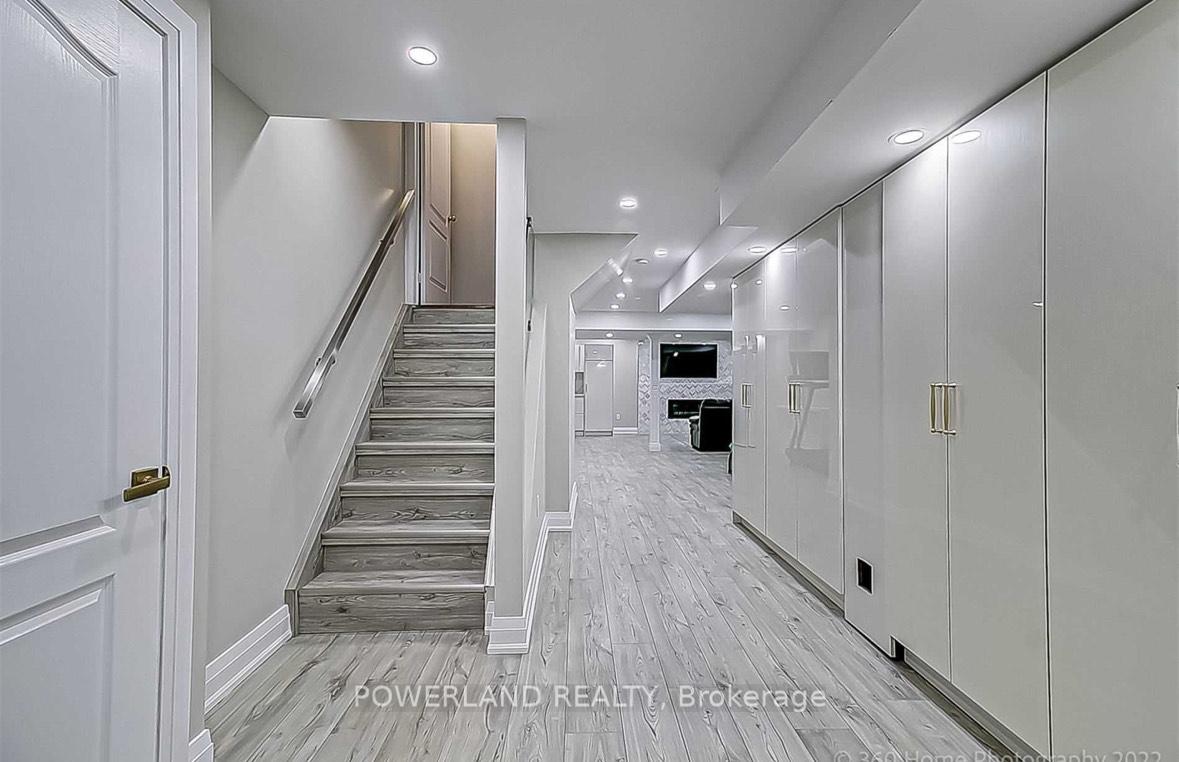 Photo 17 of 112 Redmond Drive, Vaughan, Patterson — HOMEH