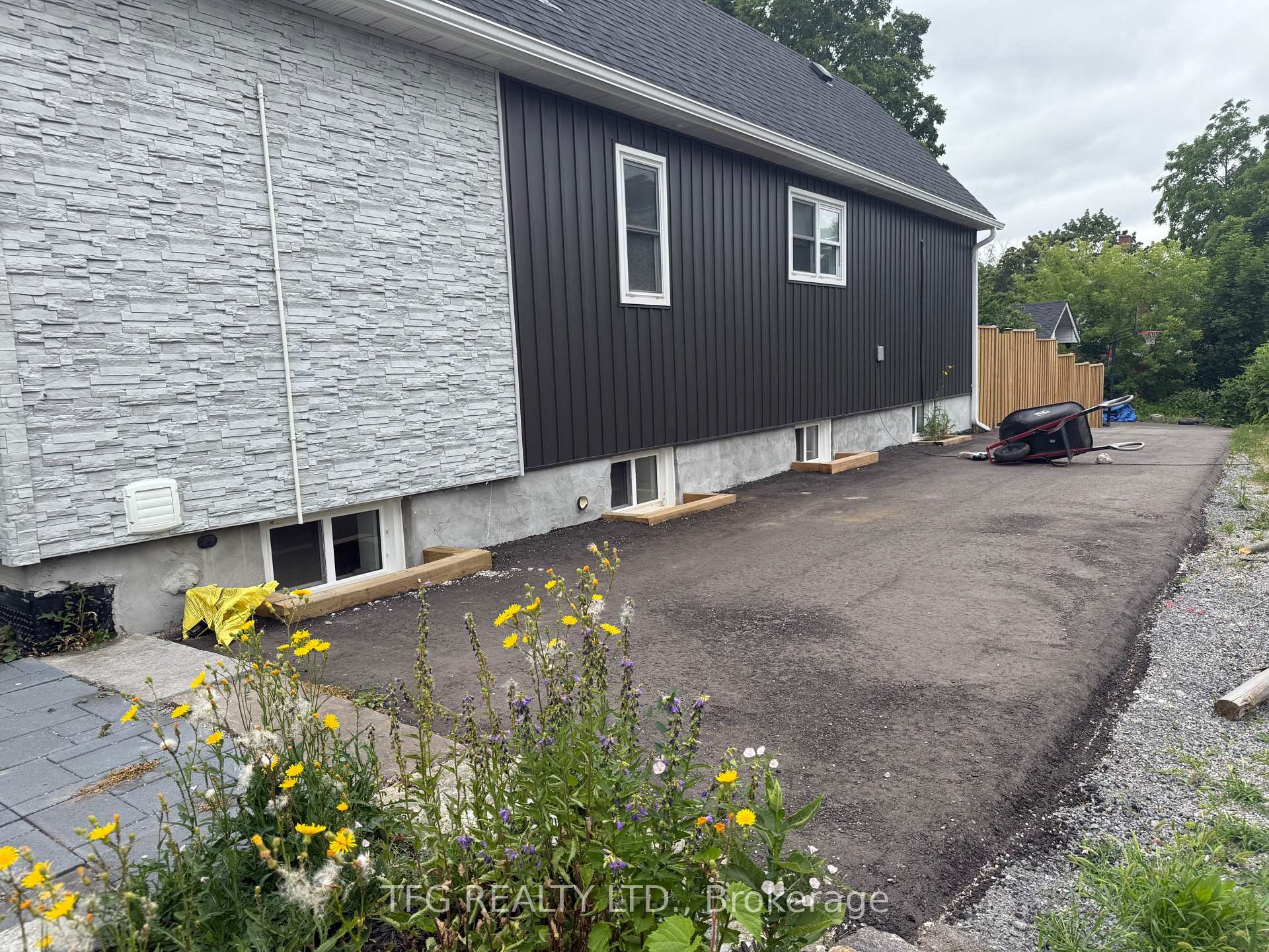 Photo 3 of Unit bsmt, 600 Athol Street, Whitby, Downtown Whitby — HOMEH