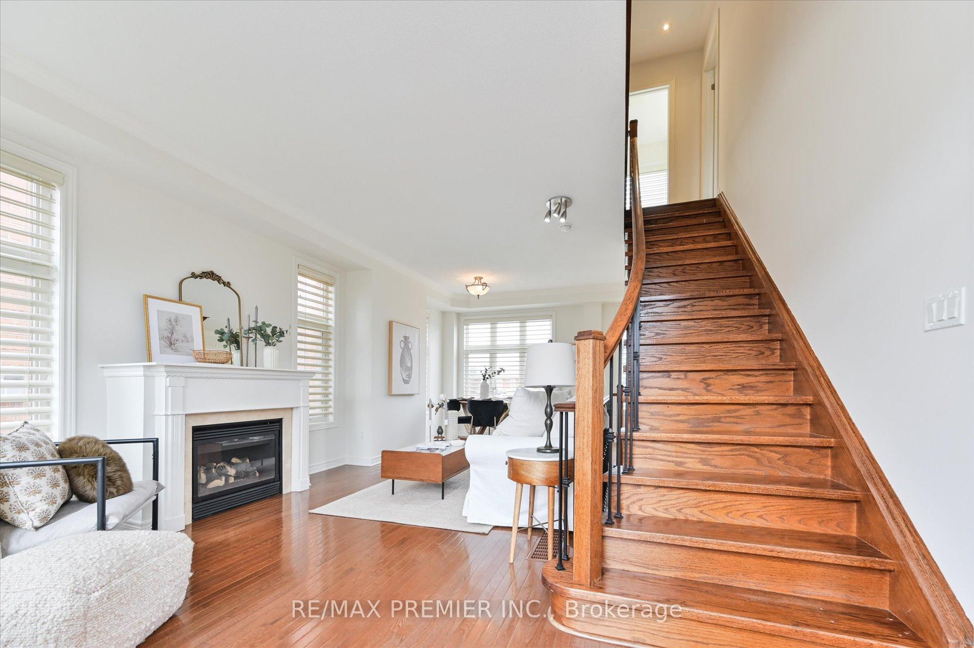 Photo 21 of 30 Helen Street, Vaughan, East Woodbridge — HOMEH