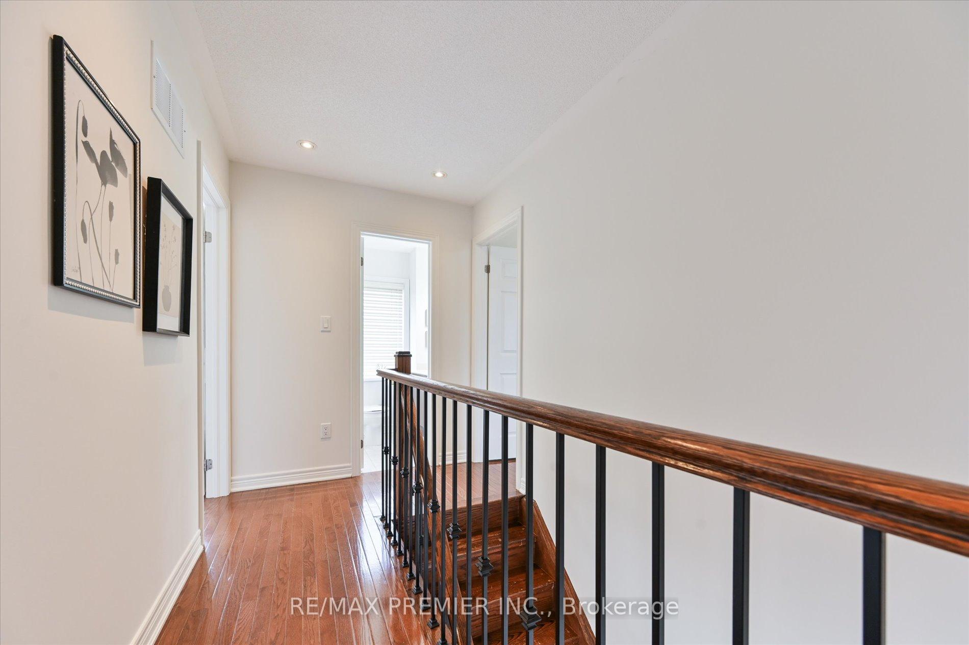 Photo 23 of 30 Helen Street, Vaughan, East Woodbridge — HOMEH