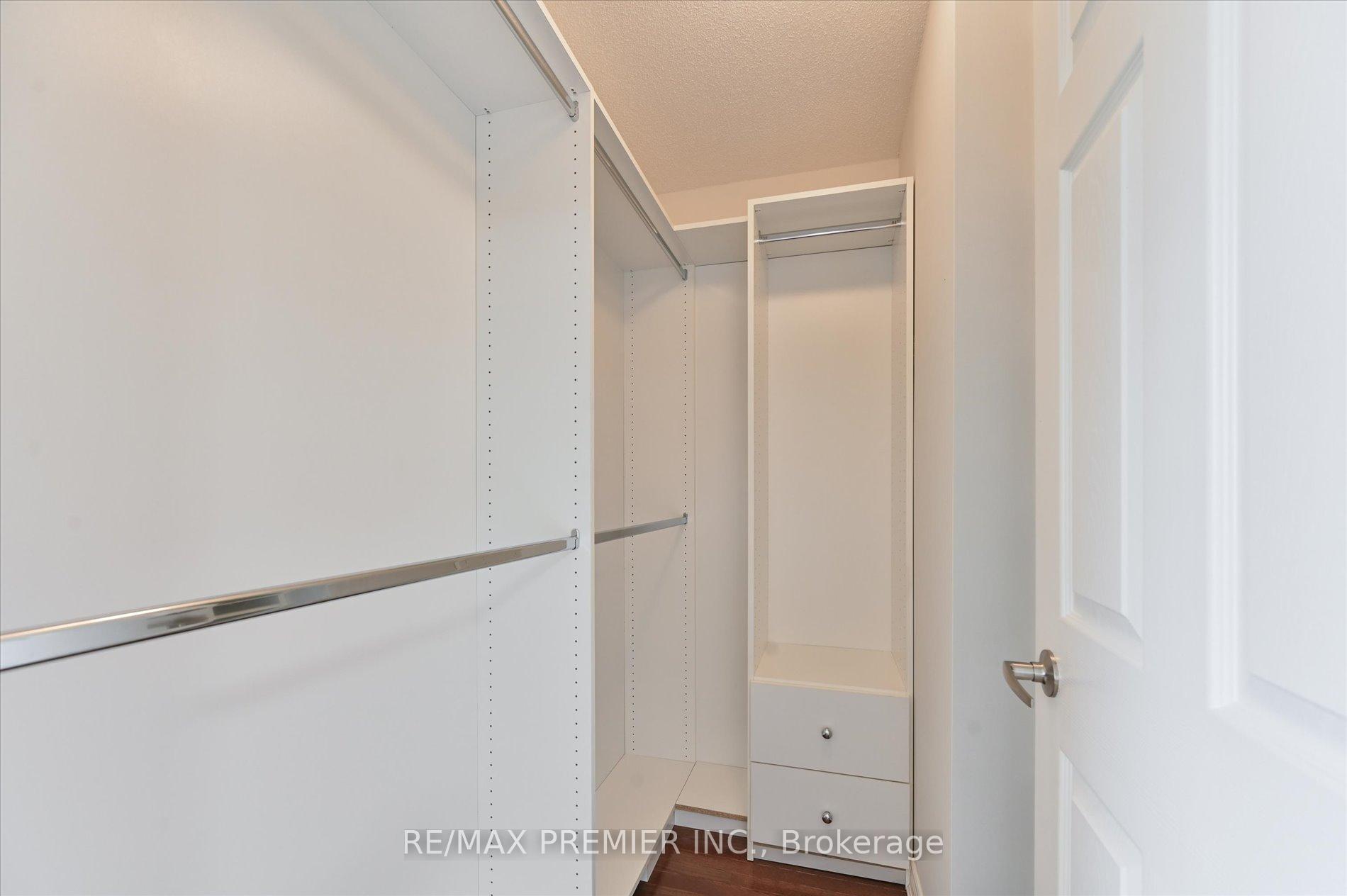 Photo 26 of 30 Helen Street, Vaughan, East Woodbridge — HOMEH