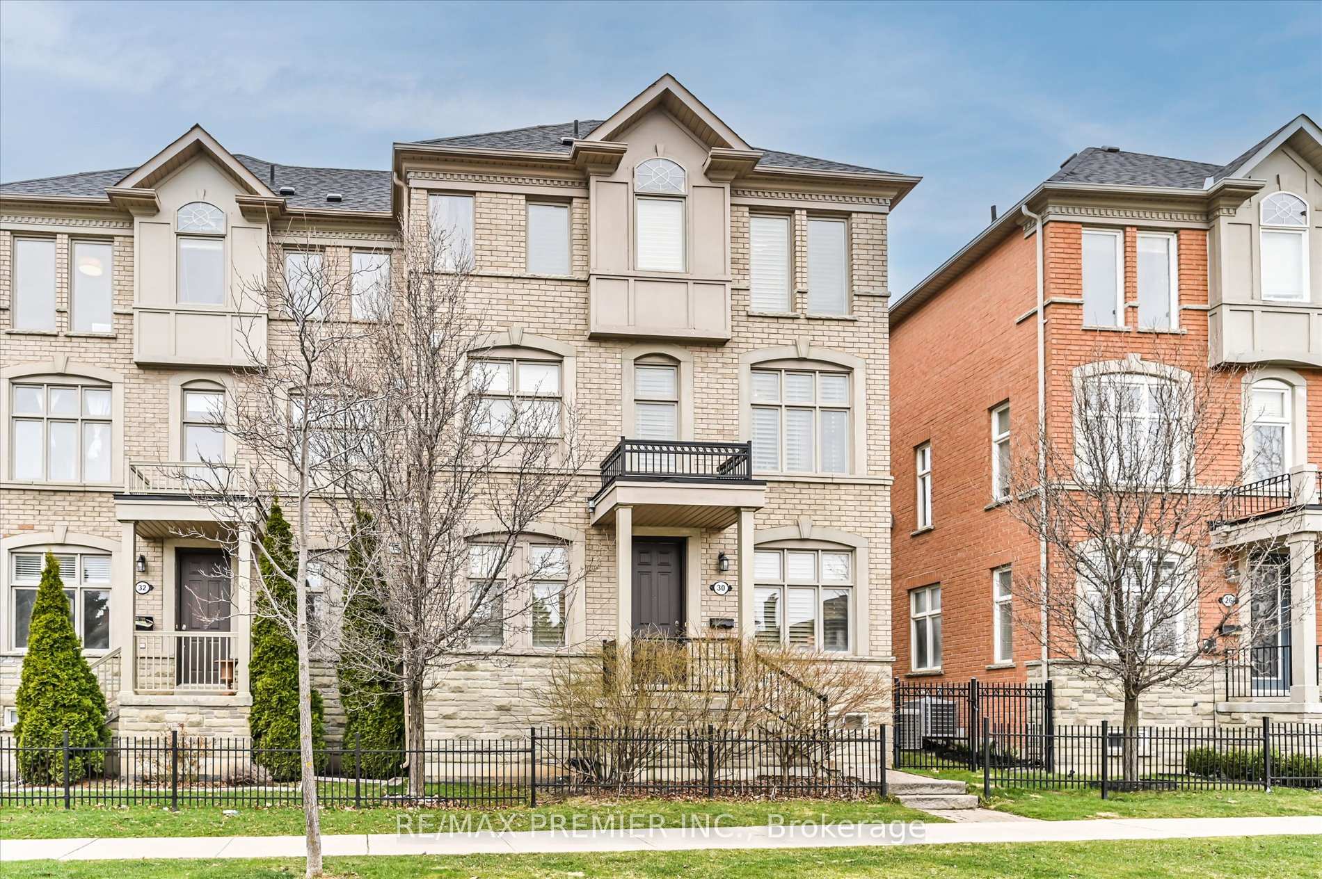 Photo 35 of 30 Helen Street, Vaughan, East Woodbridge — HOMEH