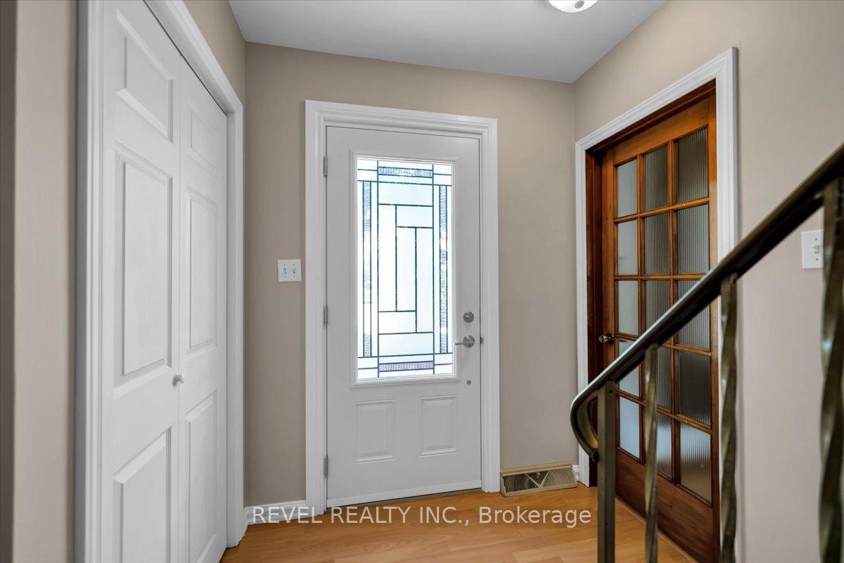Photo 10 of 204 Hazelwood Drive, Whitby, Blue Grass Meadows — HOMEH