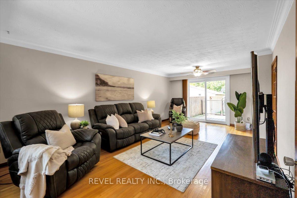 Photo 14 of 204 Hazelwood Drive, Whitby, Blue Grass Meadows — HOMEH