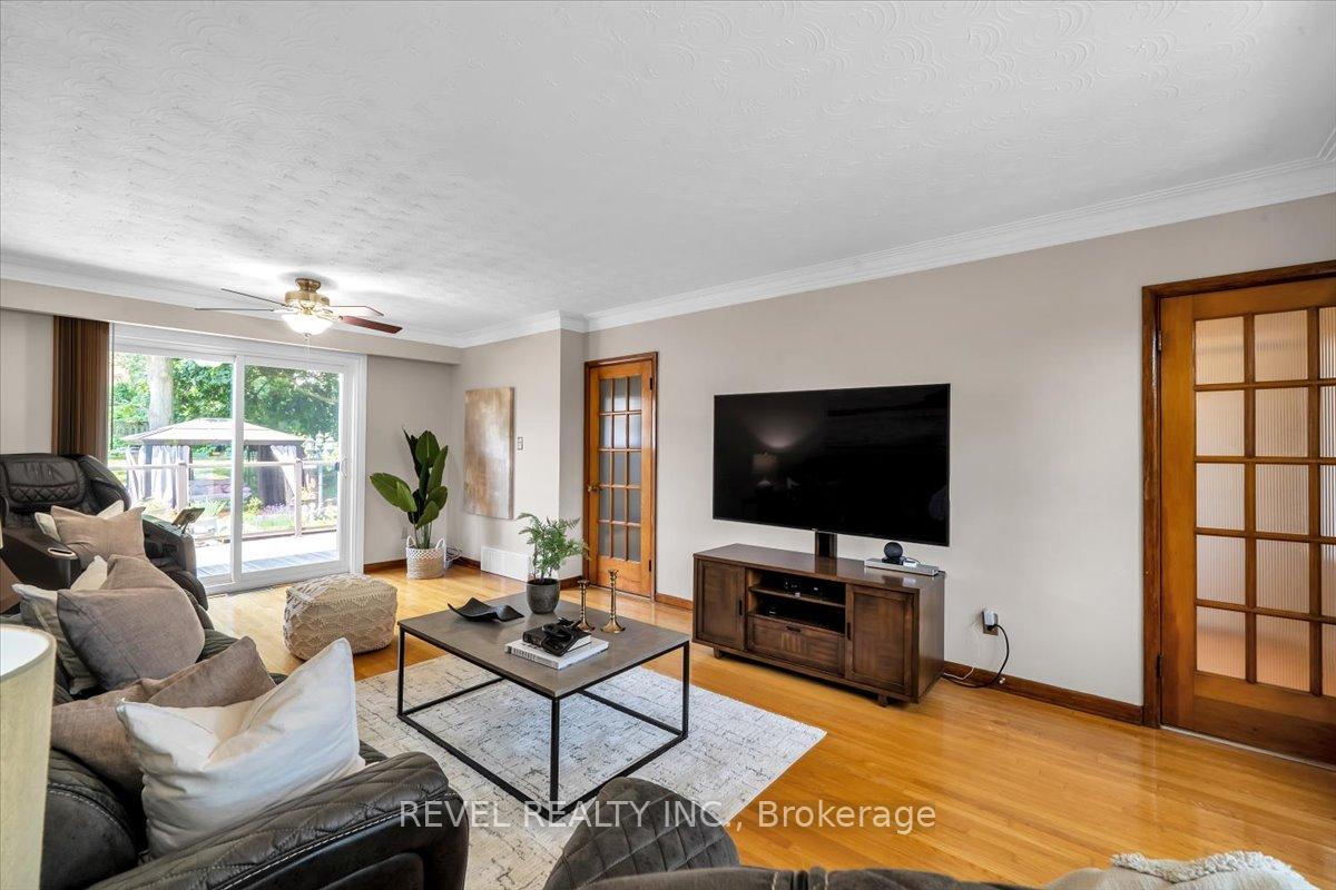 Photo 15 of 204 Hazelwood Drive, Whitby, Blue Grass Meadows — HOMEH