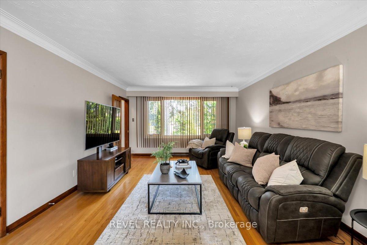 Photo 17 of 204 Hazelwood Drive, Whitby, Blue Grass Meadows — HOMEH