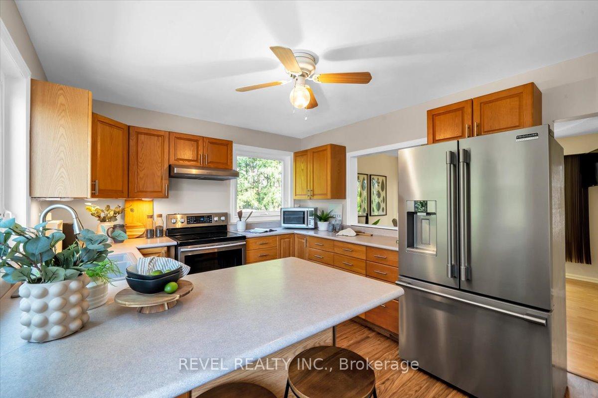 Photo 20 of 204 Hazelwood Drive, Whitby, Blue Grass Meadows — HOMEH