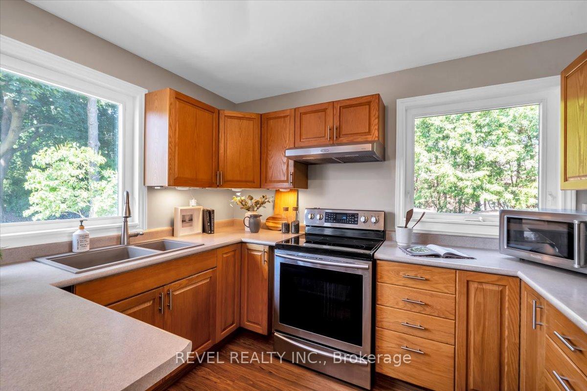 Photo 21 of 204 Hazelwood Drive, Whitby, Blue Grass Meadows — HOMEH