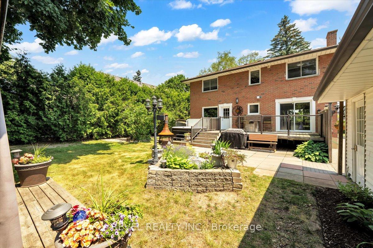 Photo 32 of 204 Hazelwood Drive, Whitby, Blue Grass Meadows — HOMEH