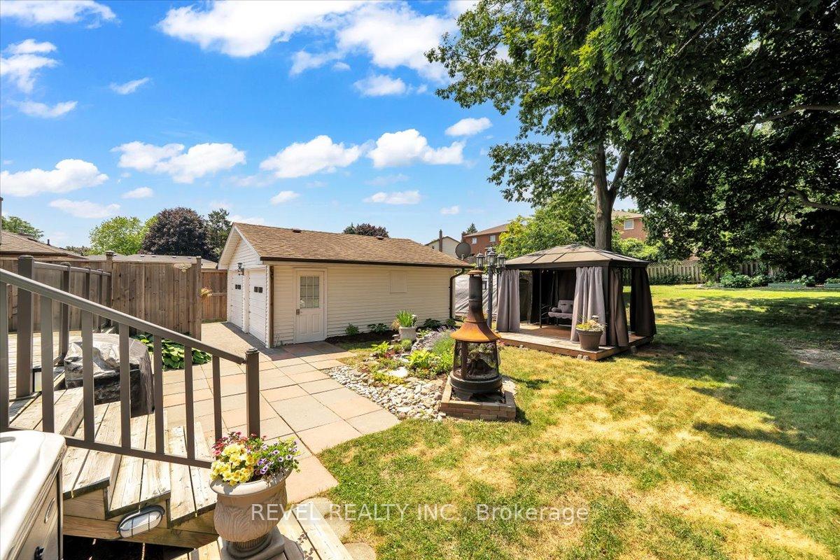 Photo 34 of 204 Hazelwood Drive, Whitby, Blue Grass Meadows — HOMEH