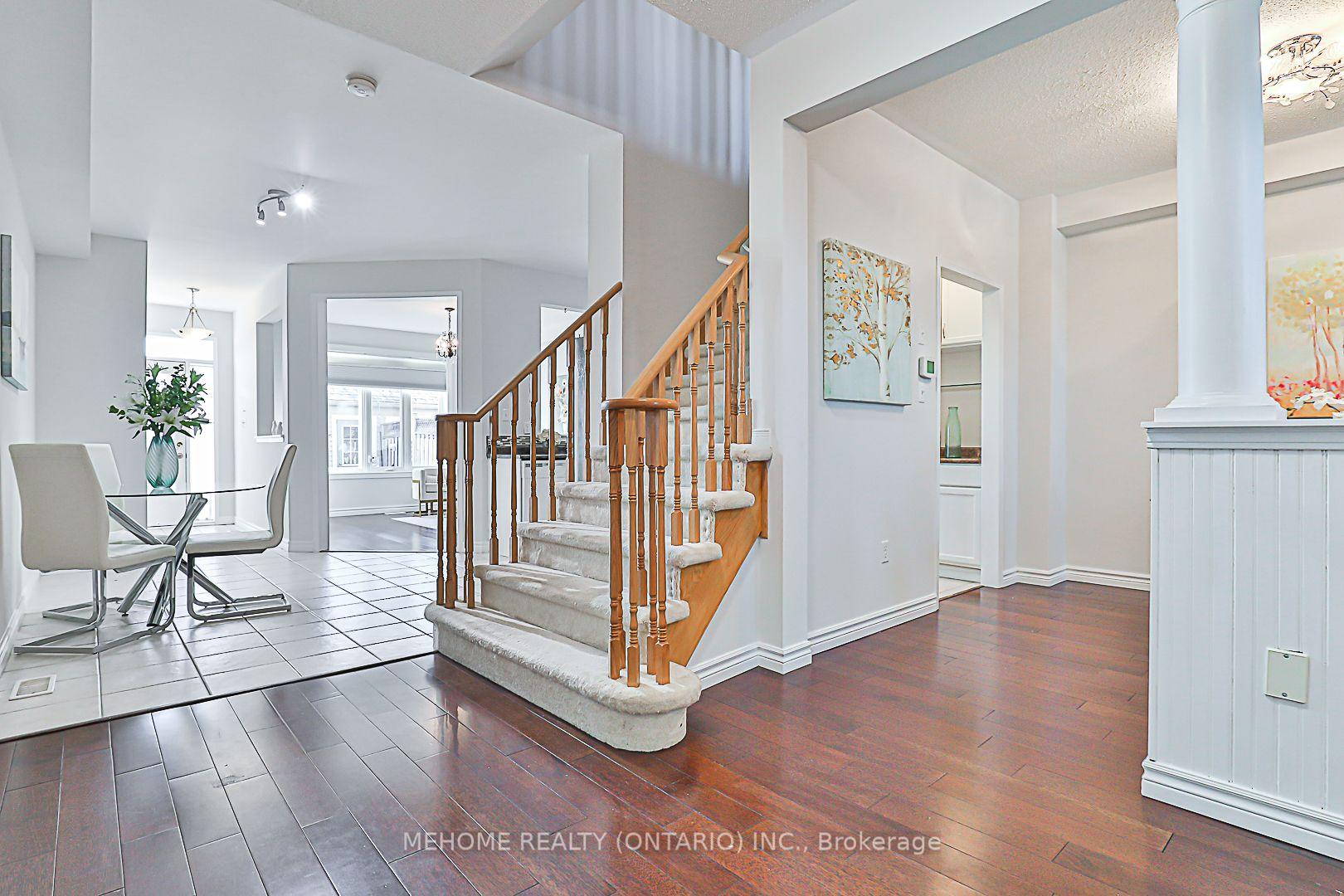 Photo 11 of 48 Pike Lane, Markham, Cornell — HOMEH