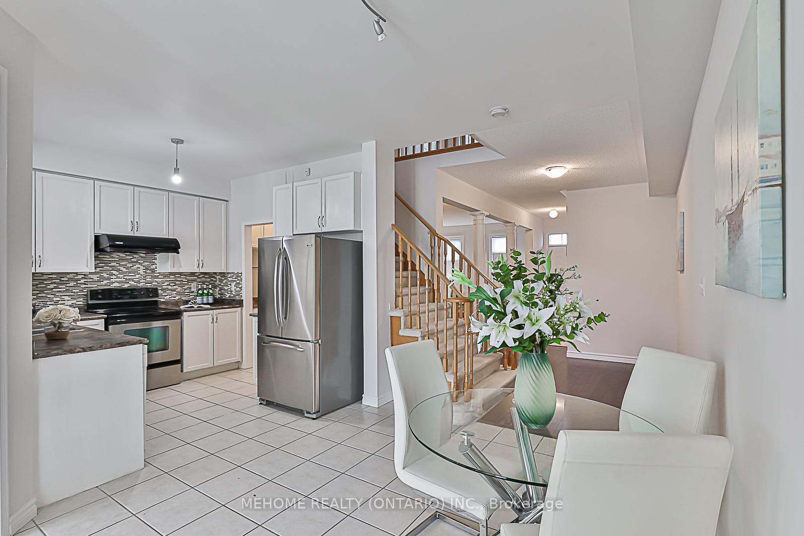 Photo 13 of 48 Pike Lane, Markham, Cornell — HOMEH