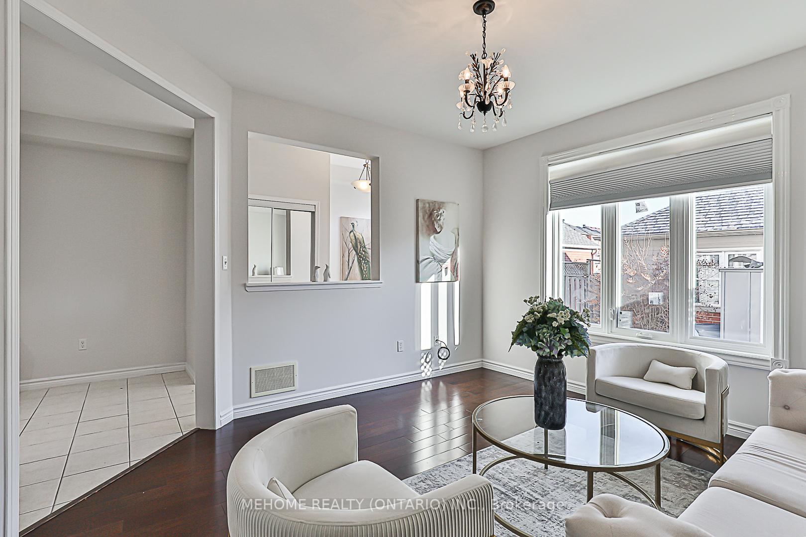 Photo 24 of 48 Pike Lane, Markham, Cornell — HOMEH