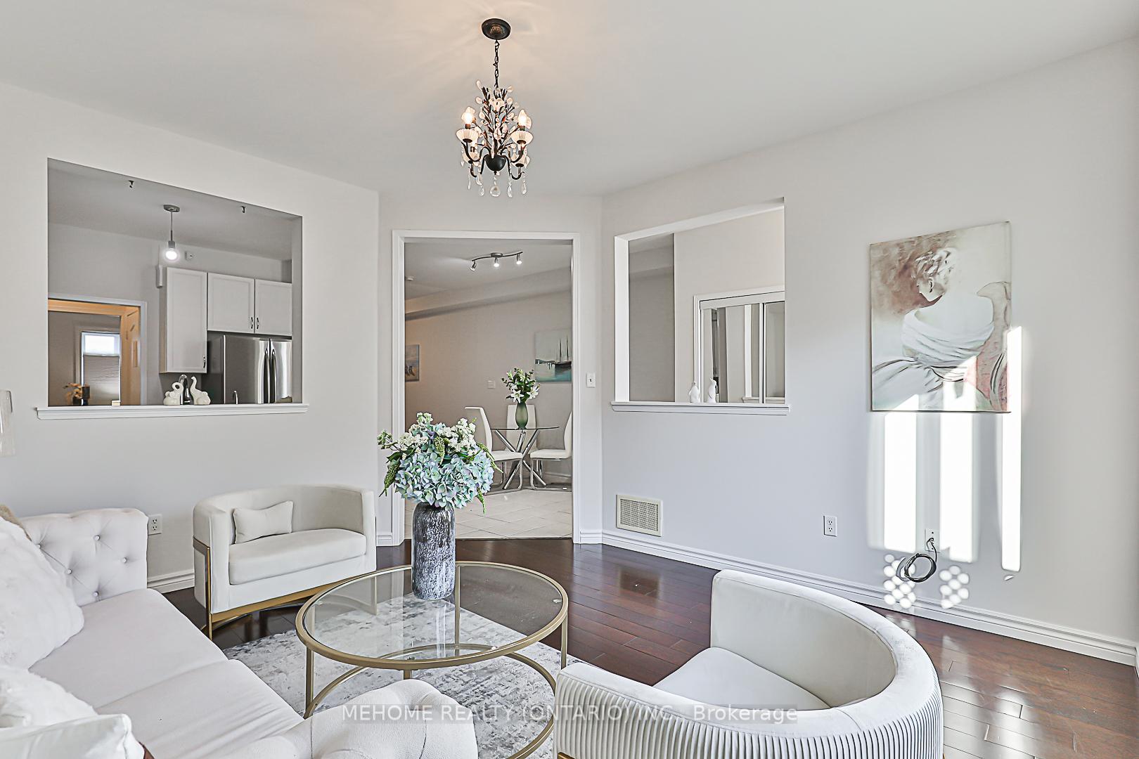Photo 25 of 48 Pike Lane, Markham, Cornell — HOMEH