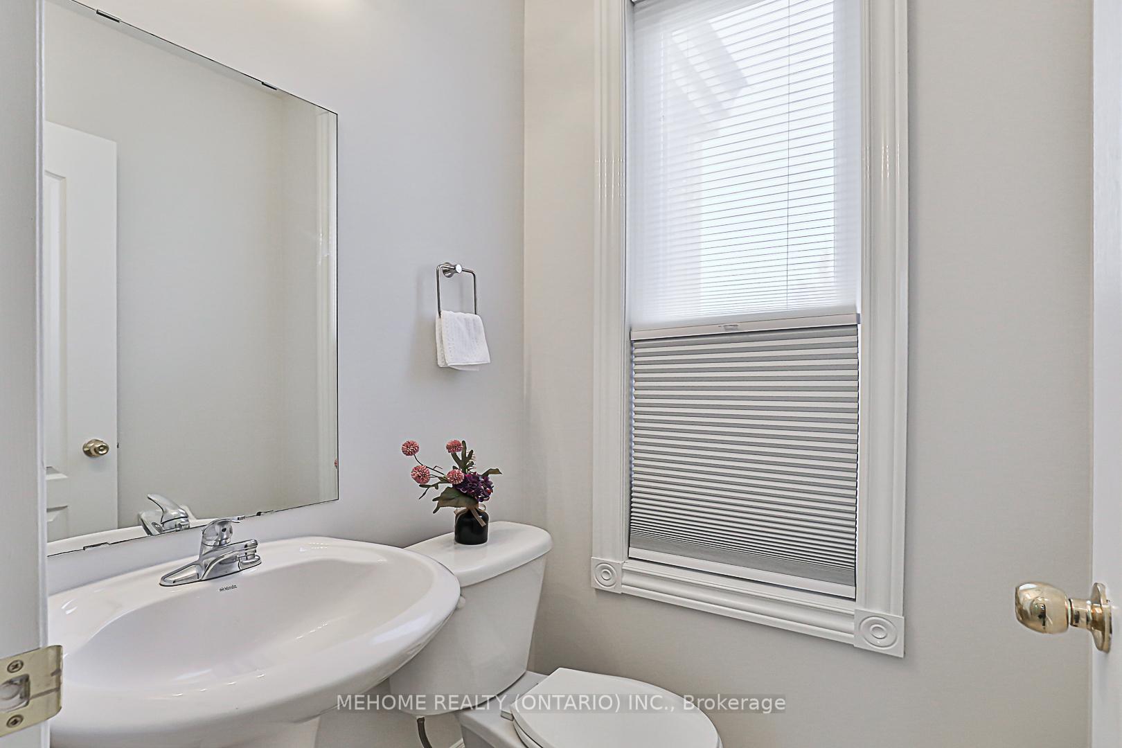 Photo 26 of 48 Pike Lane, Markham, Cornell — HOMEH