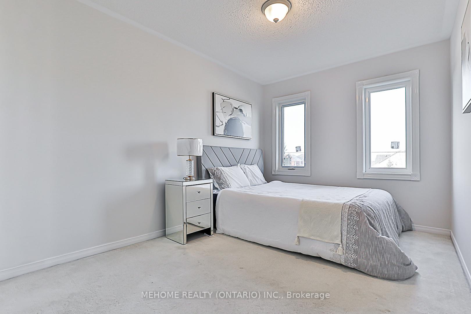 Photo 32 of 48 Pike Lane, Markham, Cornell — HOMEH