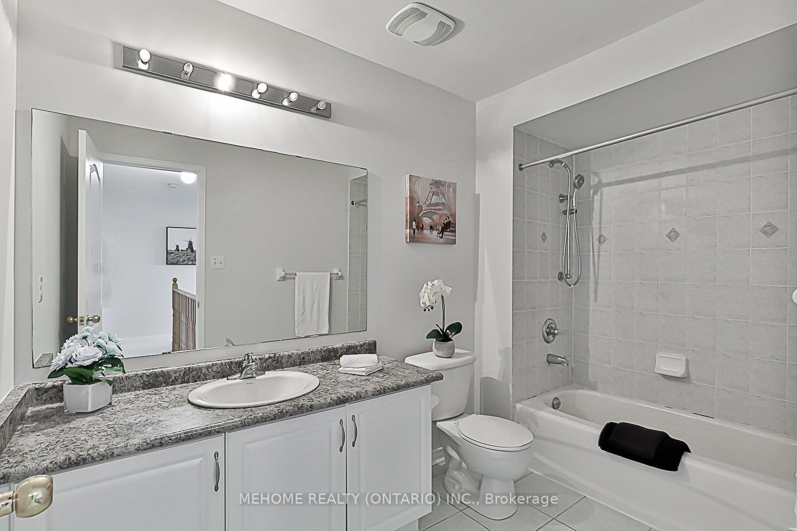 Photo 36 of 48 Pike Lane, Markham, Cornell — HOMEH