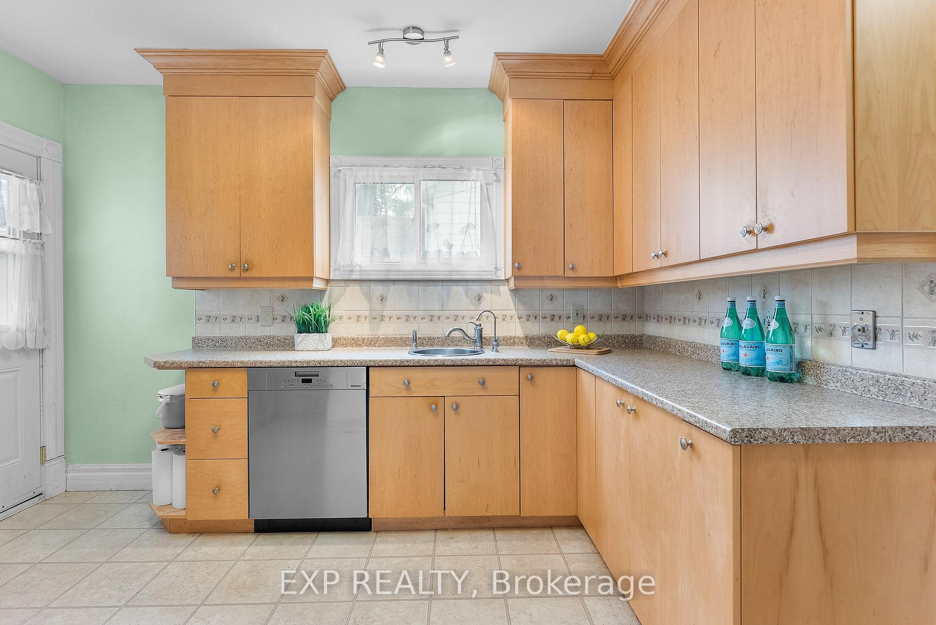 Photo 15 of 14 Fitch Street, Welland, Prince Charles — HOMEH