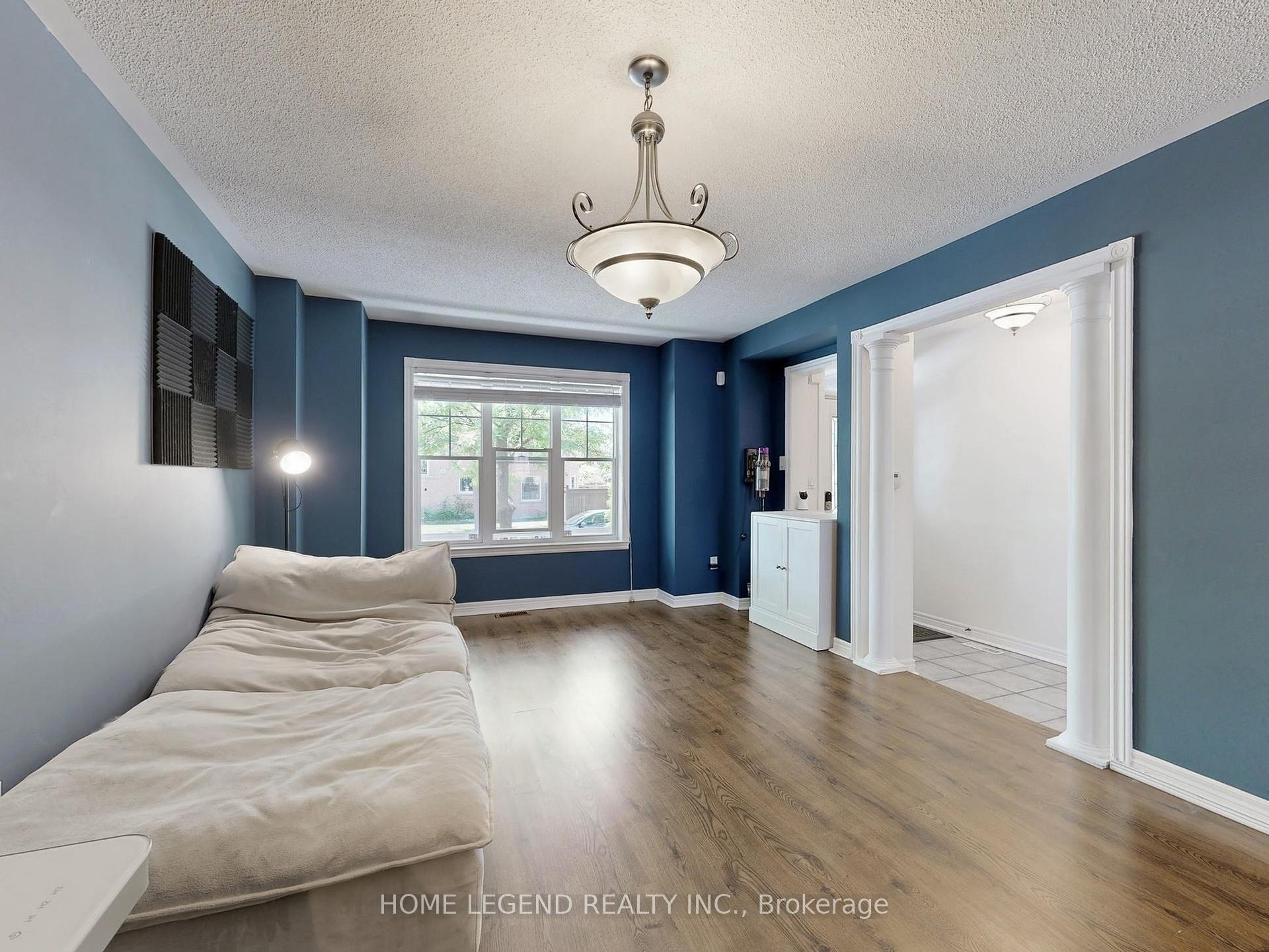 Photo 3 of 15 Melia Lane, Vaughan, Vellore Village — HOMEH