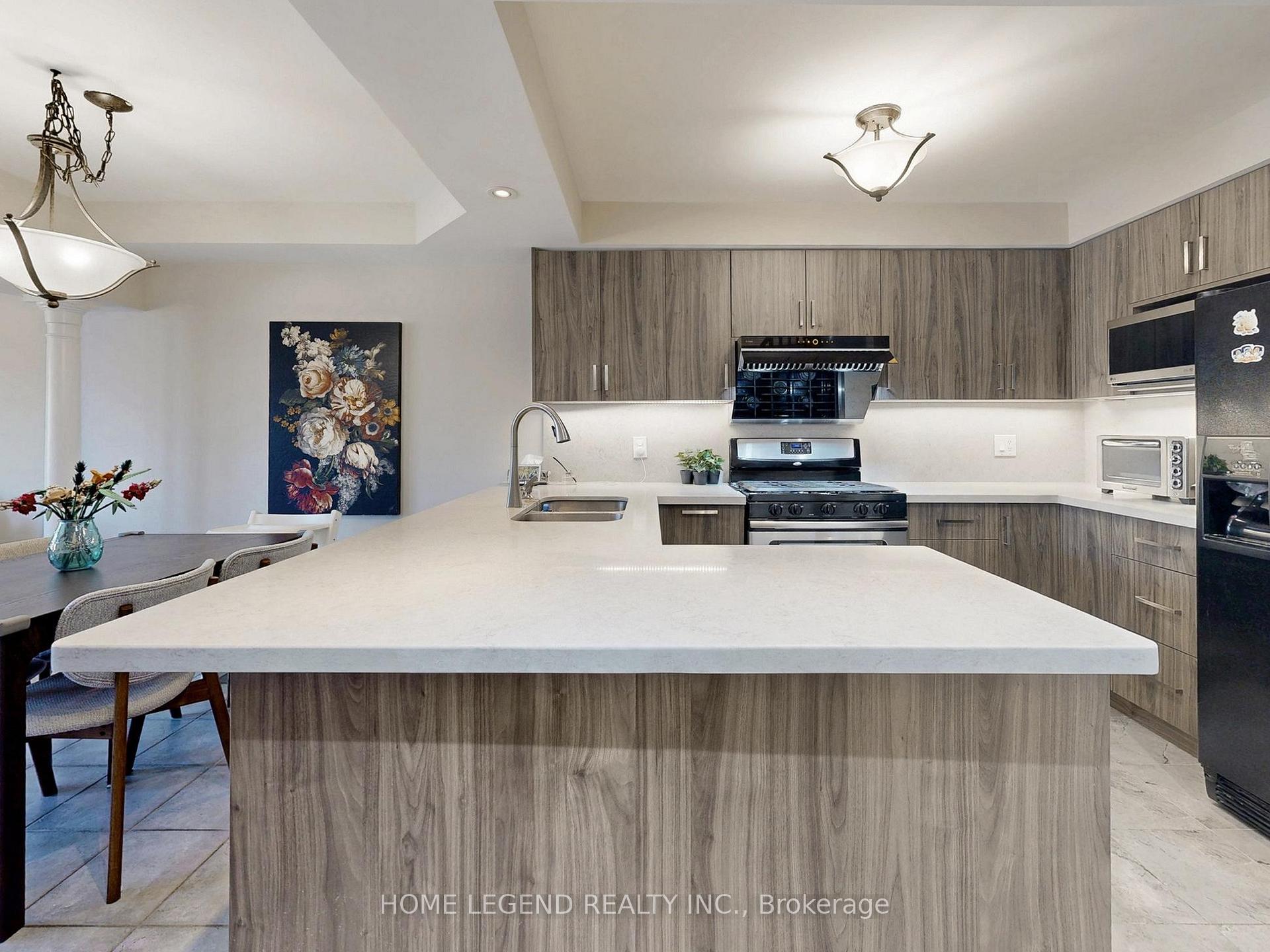 Photo 5 of 15 Melia Lane, Vaughan, Vellore Village — HOMEH