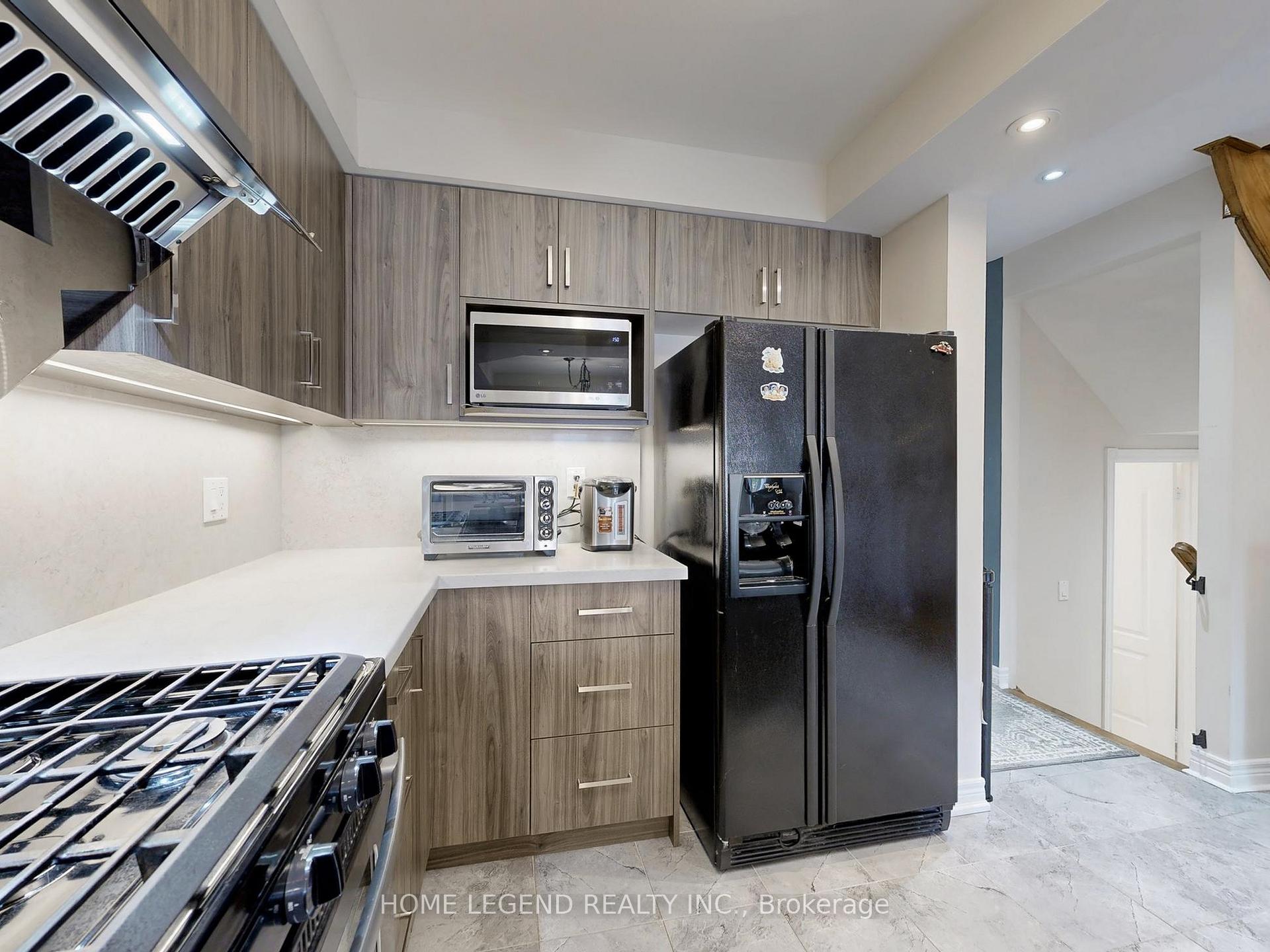 Photo 8 of 15 Melia Lane, Vaughan, Vellore Village — HOMEH