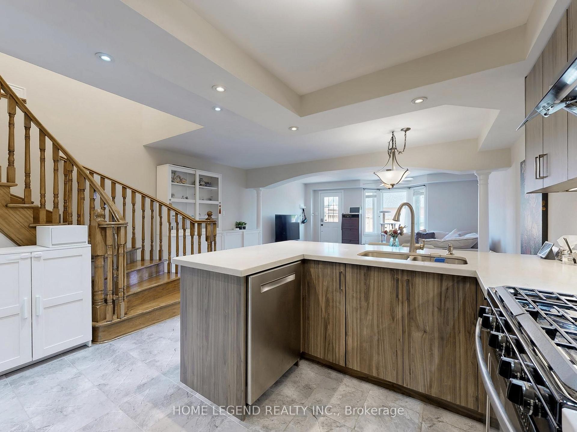 Photo 9 of 15 Melia Lane, Vaughan, Vellore Village — HOMEH