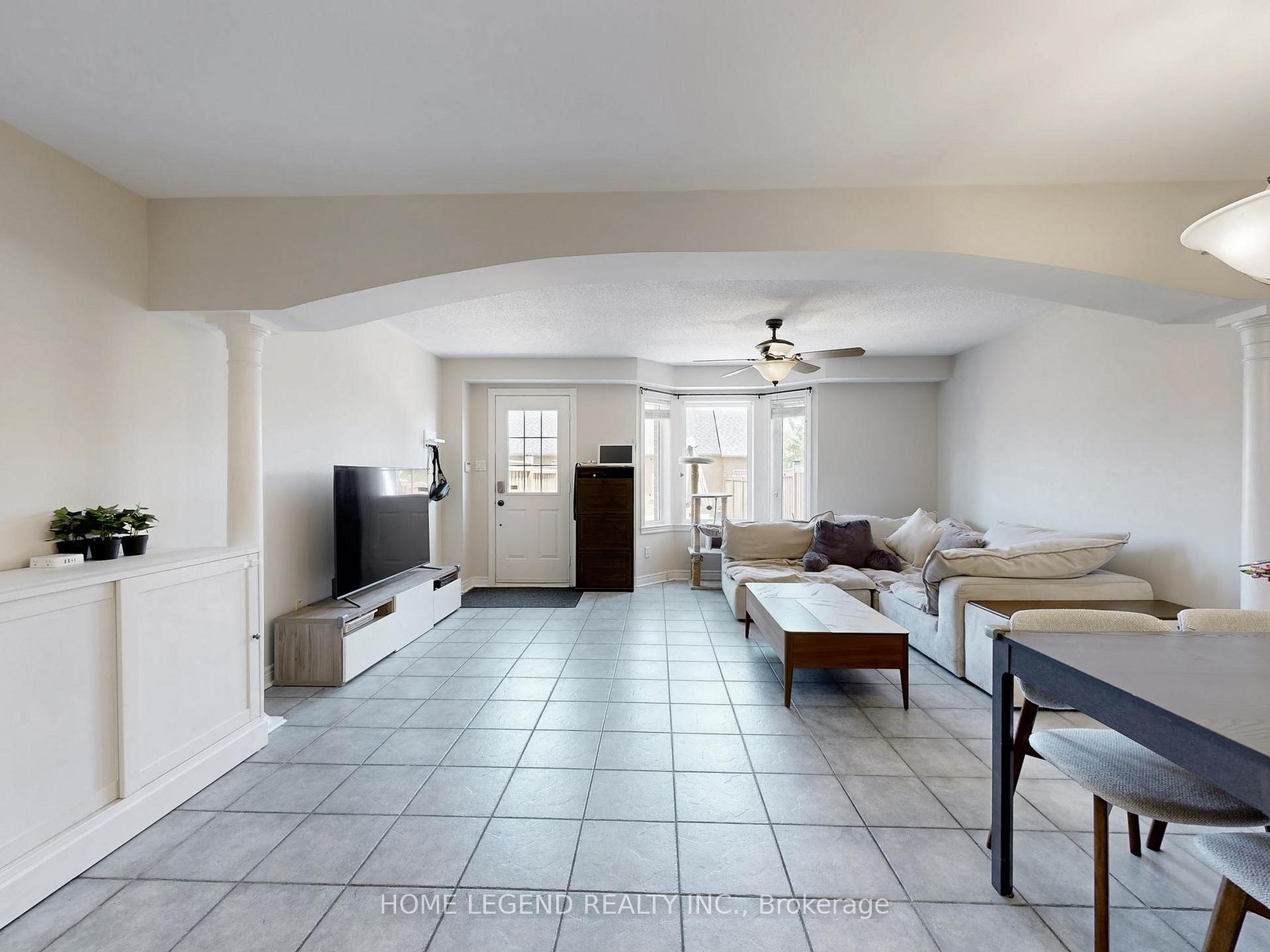 Photo 10 of 15 Melia Lane, Vaughan, Vellore Village — HOMEH