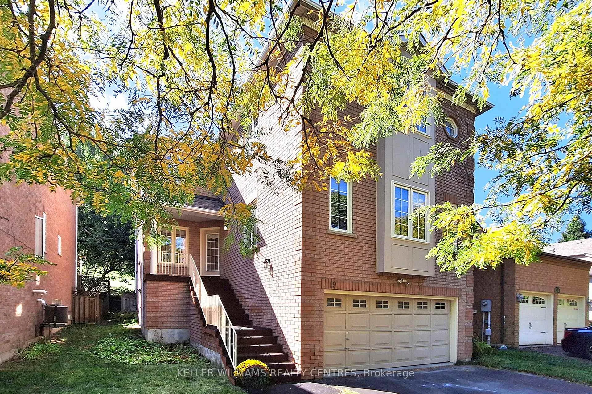 Photo 2 of 19 Stemmle Drive, Aurora, Aurora Highlands — HOMEH