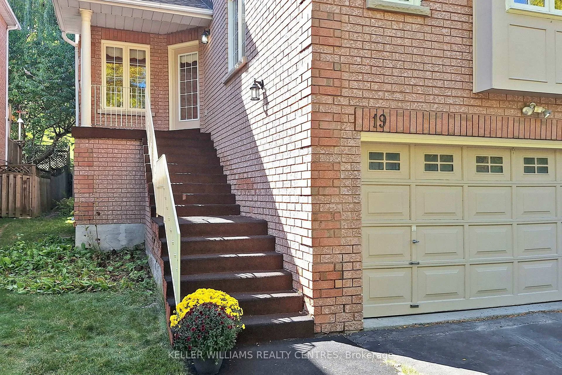 Photo 3 of 19 Stemmle Drive, Aurora, Aurora Highlands — HOMEH