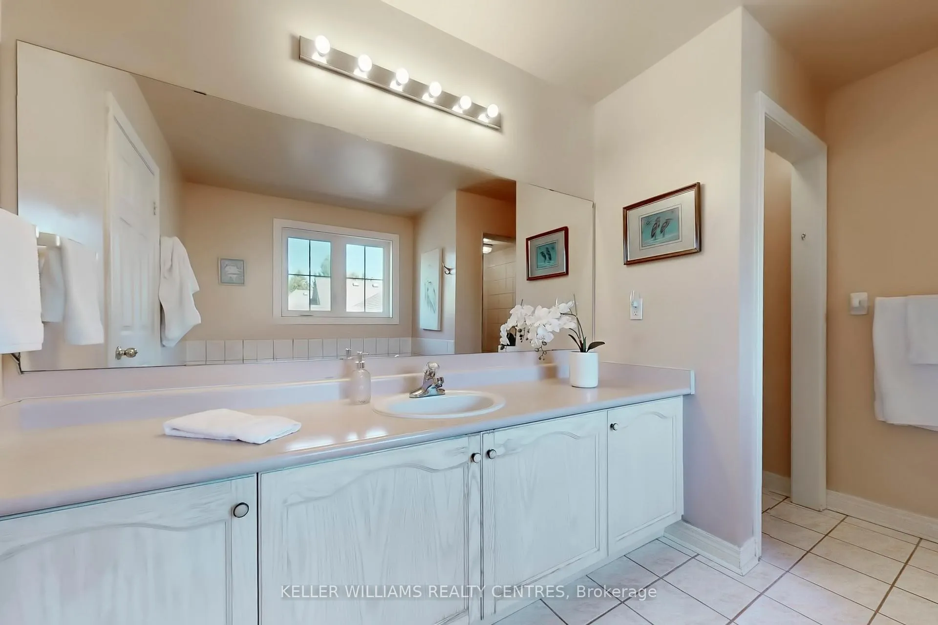 Photo 24 of 19 Stemmle Drive, Aurora, Aurora Highlands — HOMEH