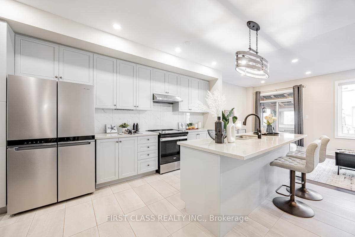 Photo 6 of 8 Reign Lane, Markham, Cedarwood — HOMEH