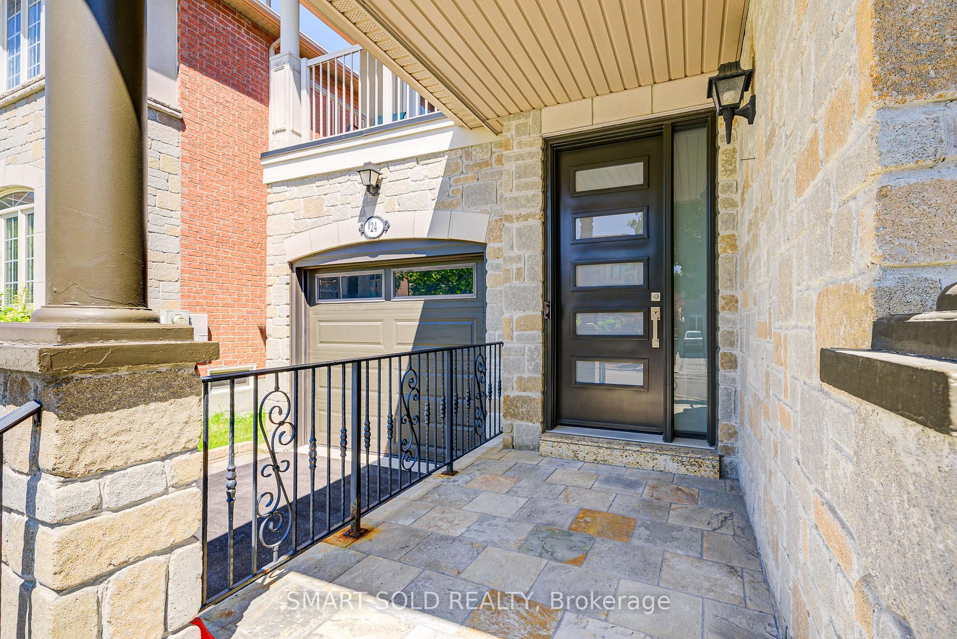 Photo 6 of 24 Burgundy Trail, Vaughan, Patterson — HOMEH
