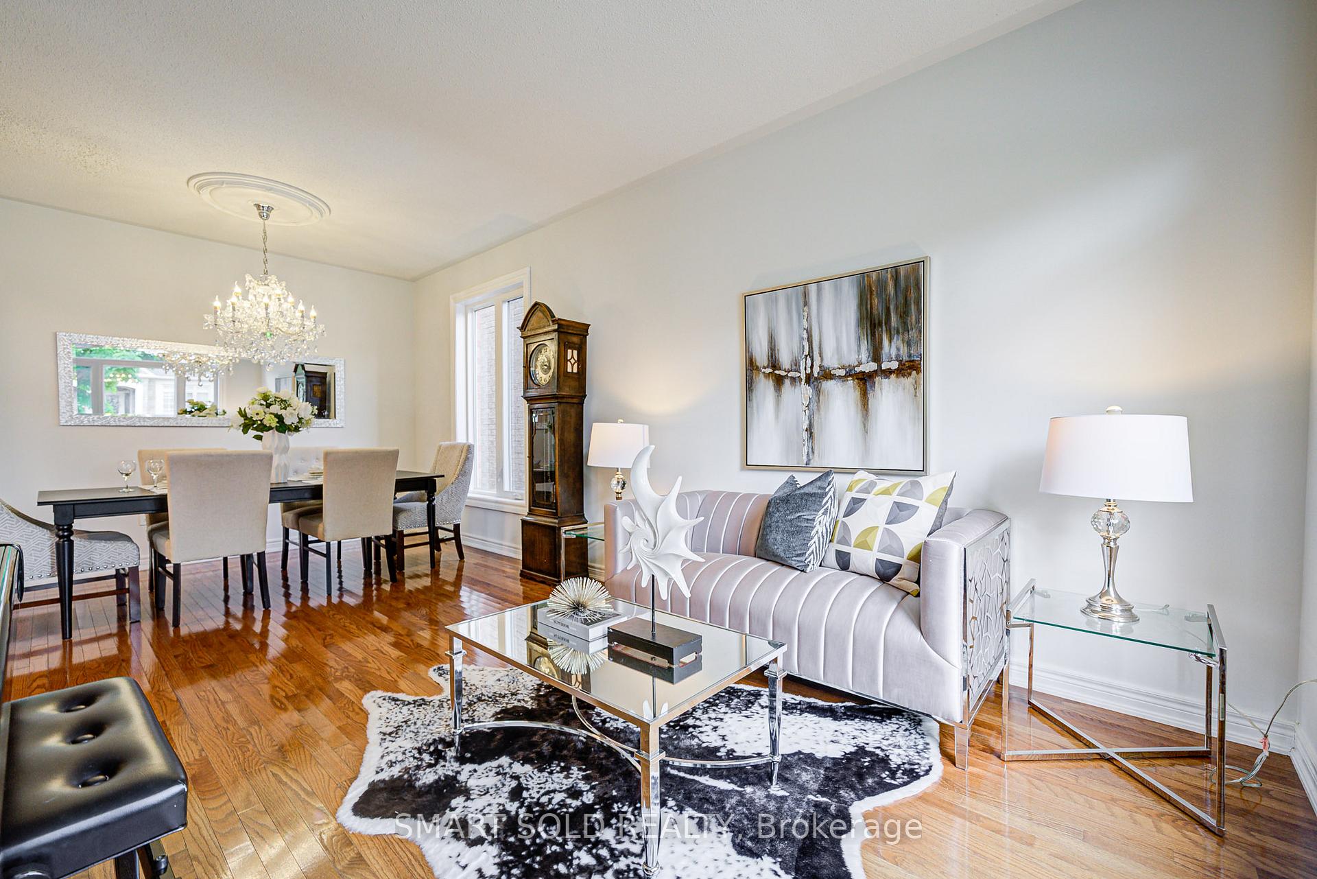 Photo 9 of 24 Burgundy Trail, Vaughan, Patterson — HOMEH