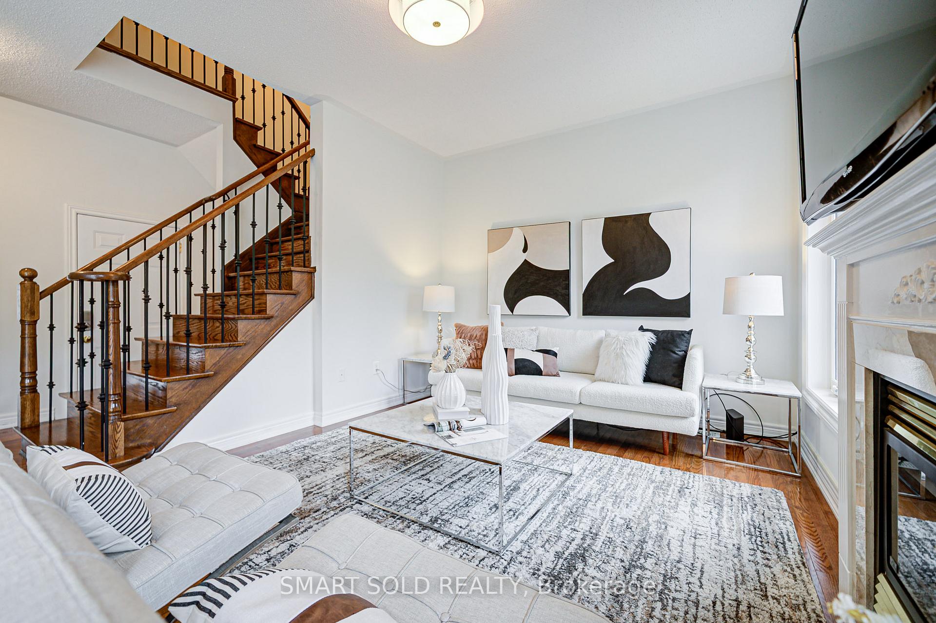 Photo 22 of 24 Burgundy Trail, Vaughan, Patterson — HOMEH