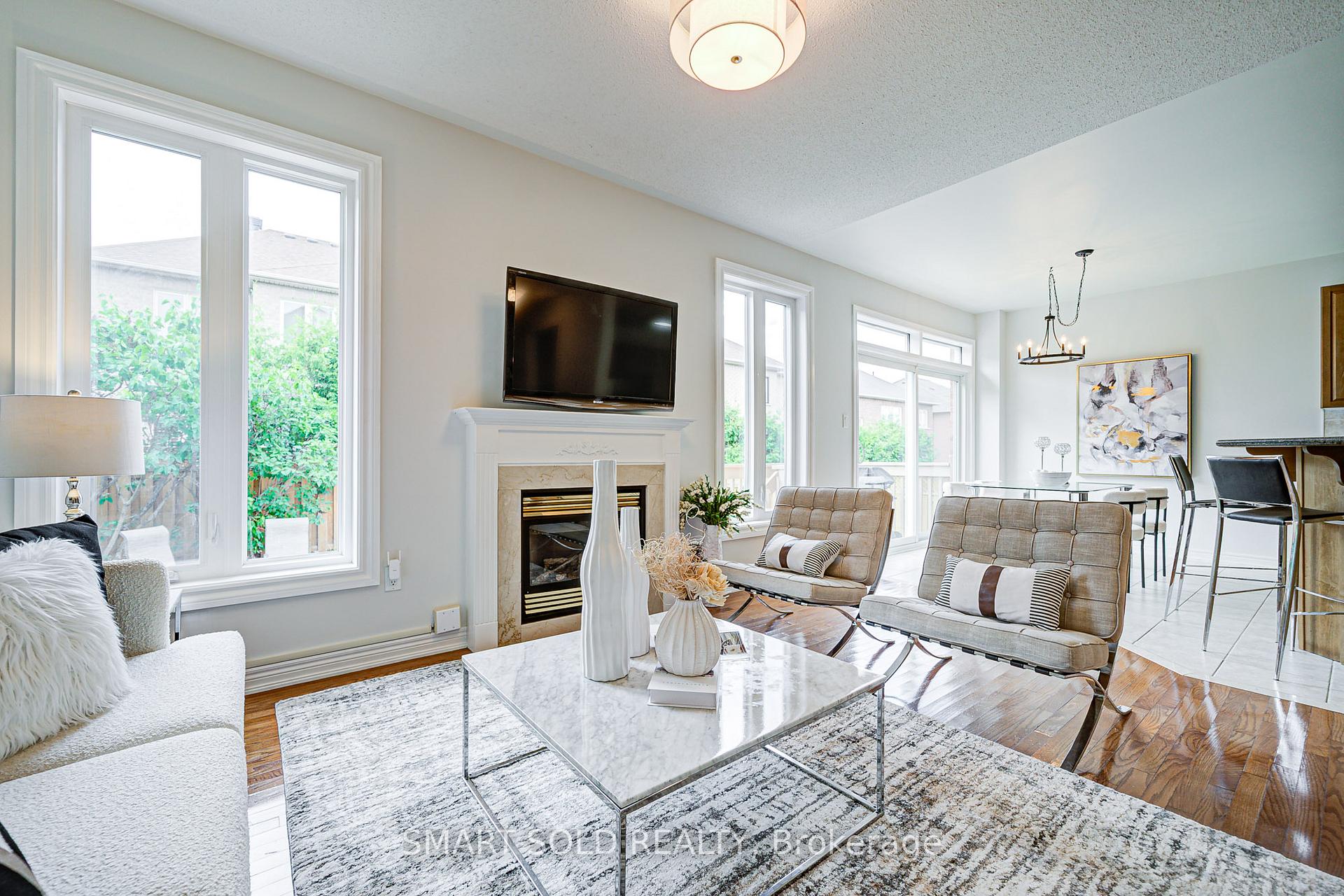 Photo 23 of 24 Burgundy Trail, Vaughan, Patterson — HOMEH