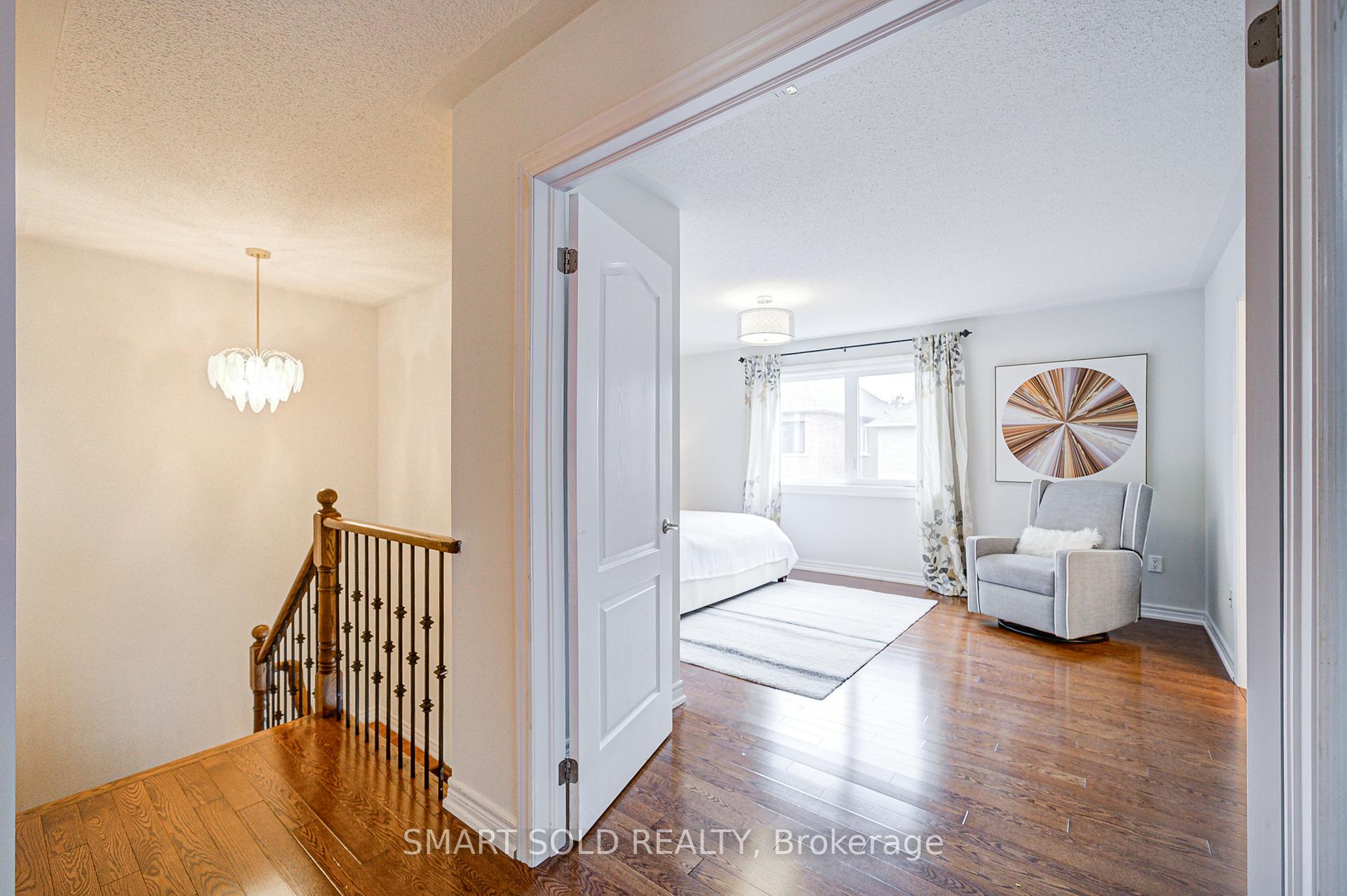 Photo 25 of 24 Burgundy Trail, Vaughan, Patterson — HOMEH
