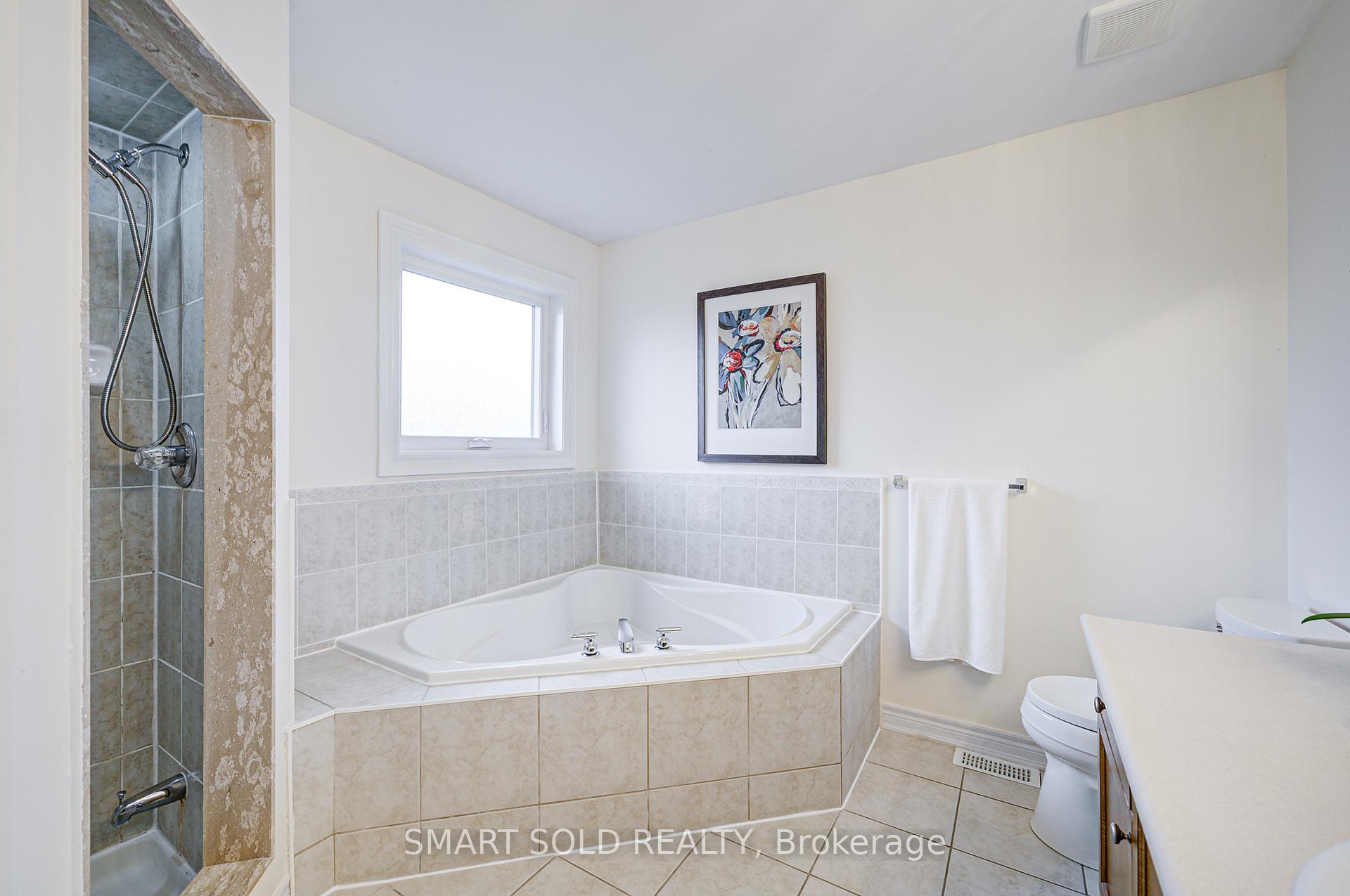 Photo 28 of 24 Burgundy Trail, Vaughan, Patterson — HOMEH