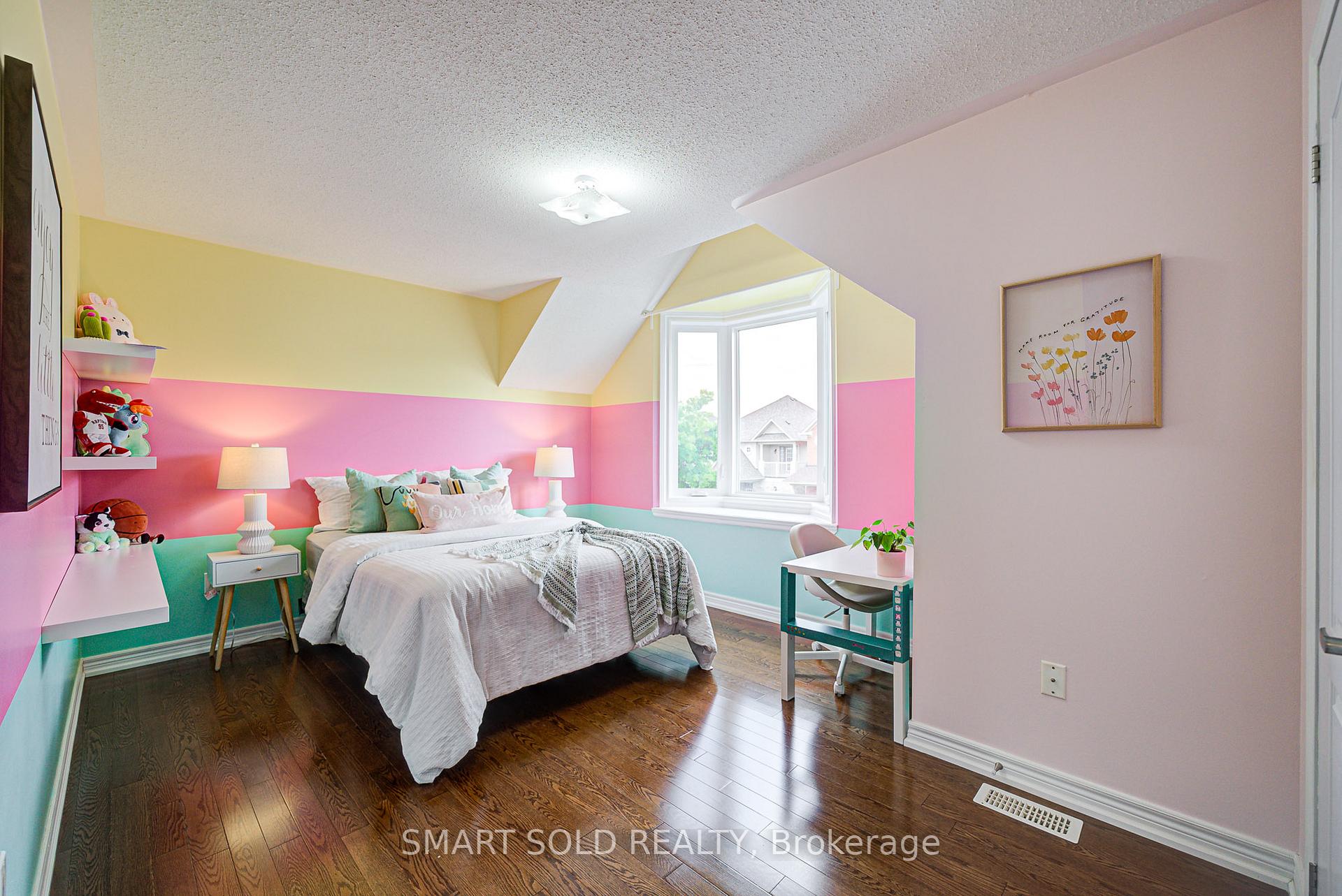 Photo 32 of 24 Burgundy Trail, Vaughan, Patterson — HOMEH