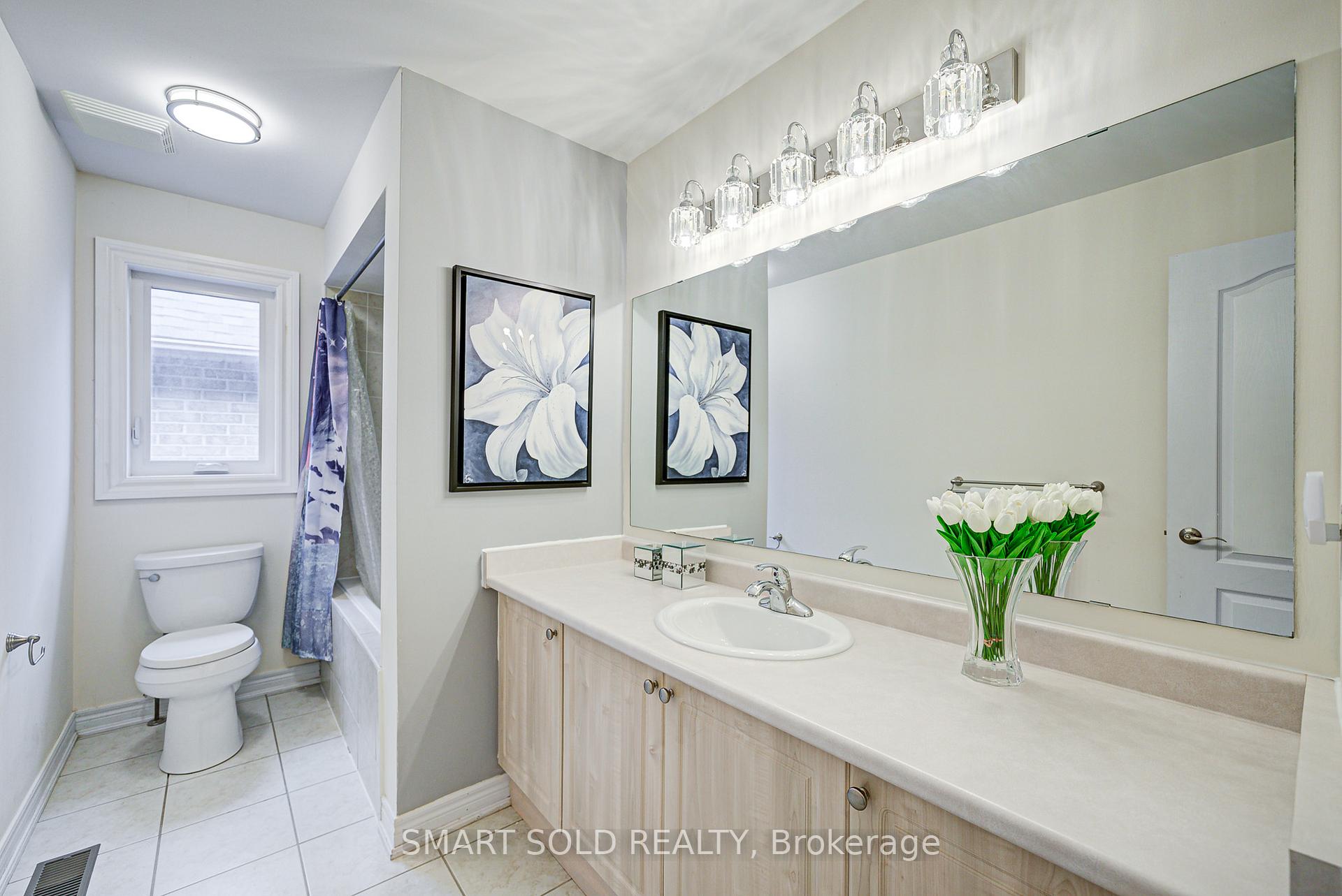 Photo 34 of 24 Burgundy Trail, Vaughan, Patterson — HOMEH